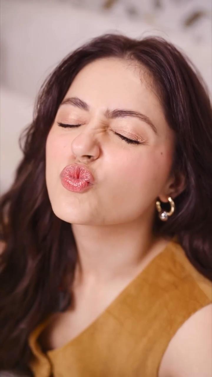 Aneet Padda Runway Walk 2